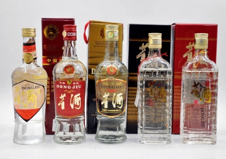 吉林回收红董褐董白董3款90年代的老董酒分别多少钱一瓶，各自介绍与特点分析