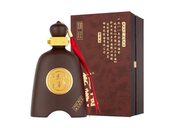 吉林武陵酒回收武陵王武王礼盒装白酒