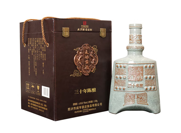 吉林咸亨酒店太雕黄酒回收太雕三十年陈酿绍兴黄酒1.5kg礼盒装